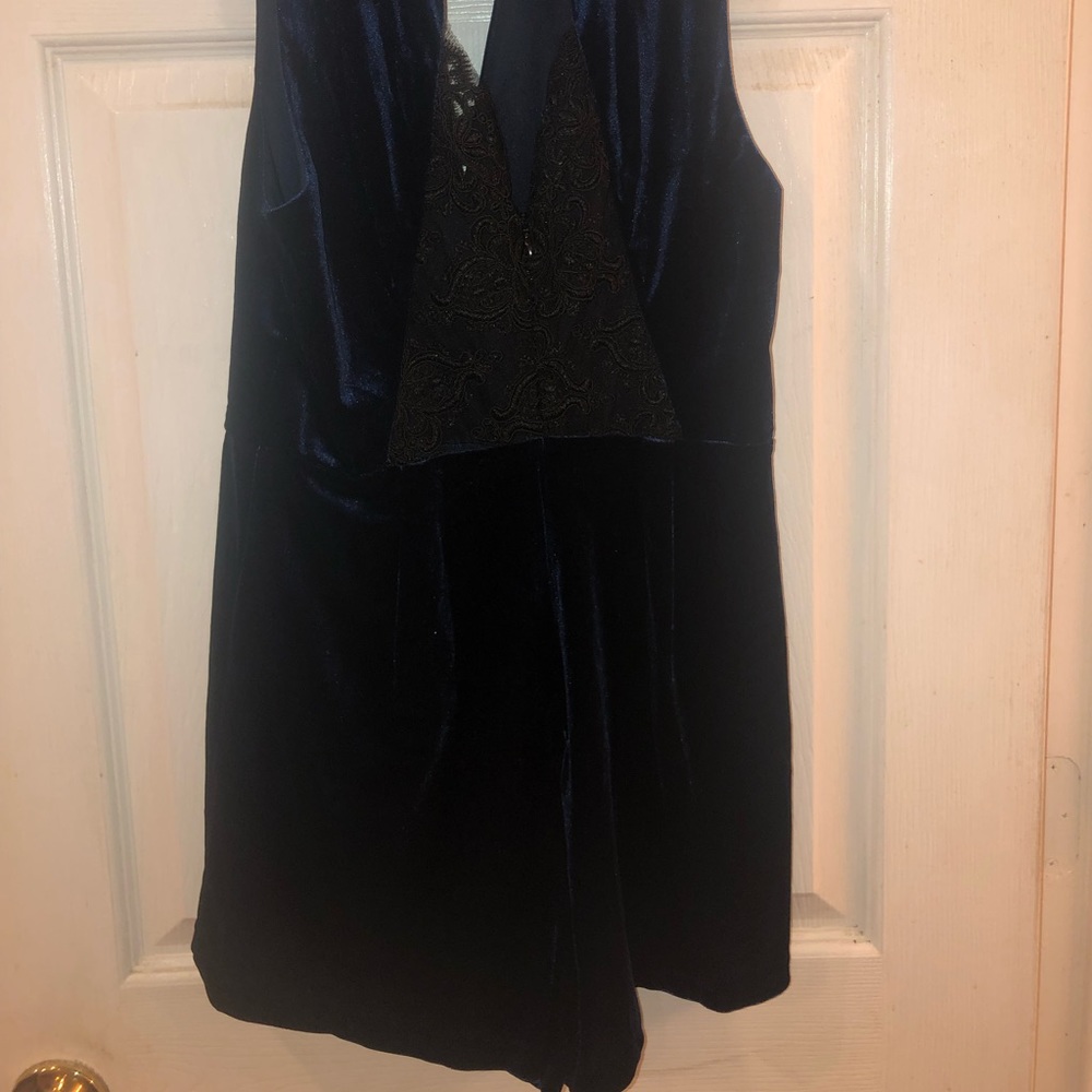 Romper - Picture 2 of 3